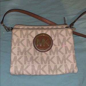 michael kors crossbody